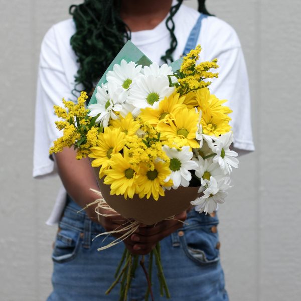 Daisy Bunch Floral Arrangement